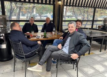 Η νύχτα βγάζει… Δήμαρχο κι αυγή Βουλευτή!