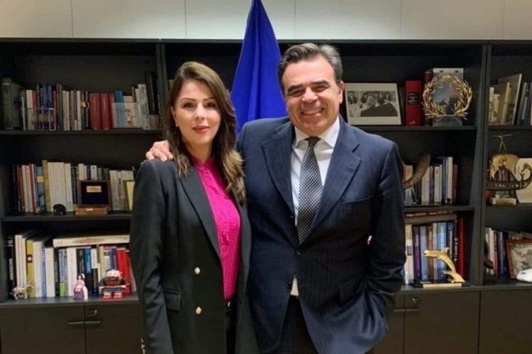 Με «αέρα» Βρυξελλών η Παπακώστα