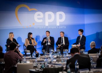 «Η Ελλάδα πρωτοπόρα στη στήριξη των καταναλωτών και την πράσινη μετάβαση»