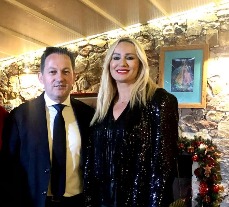 Ψήφος εμπιστοσύνης στην Χαρά