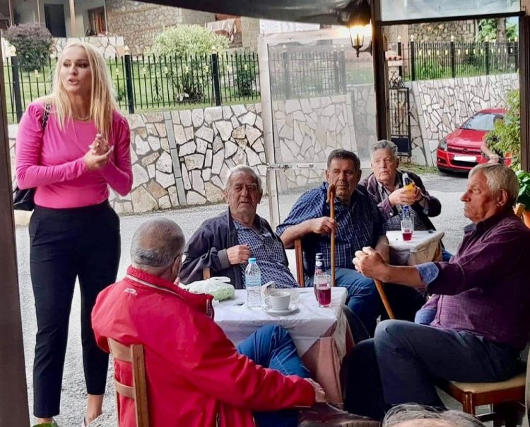 Σαν έτοιμη από καιρό…