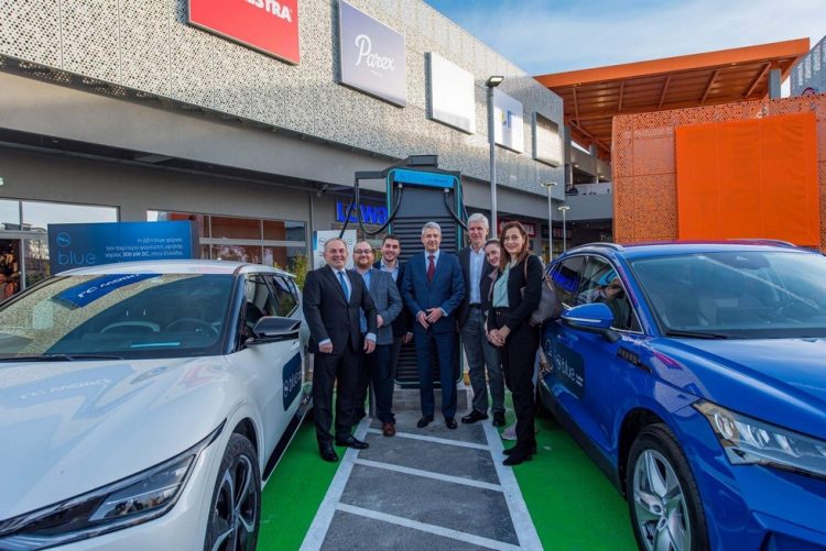 Oι πρώτοι ταχυφορτιστές έως 300 kW DC στην Ελλάδα από τη ΔΕΗ blue σε κομβικά σημεία σε όλη τη χώρα