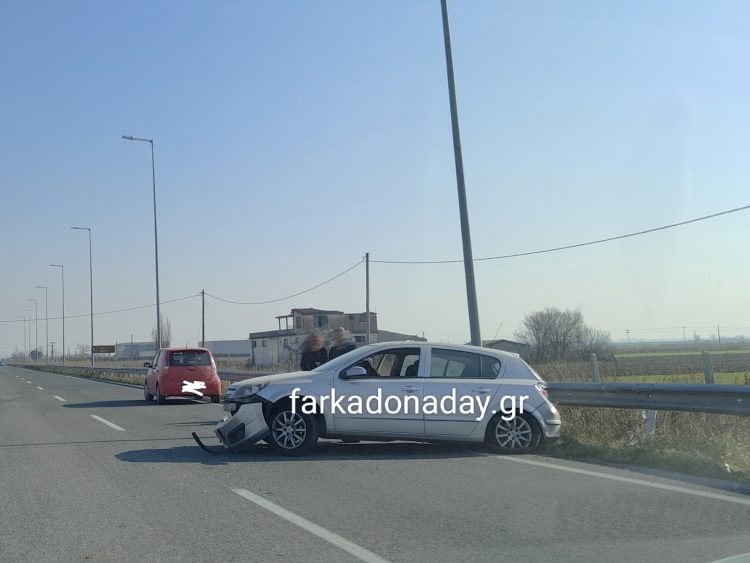 Τροχαίο ατύχημα επί της Εθνικής Οδού Τρικάλων – Λάρισας στους Ταξιάρχες