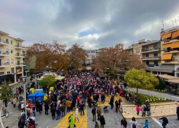 Μεγάλη Παρέλαση Ξωτικών και αστείρευτο κέφι στο κέντρο των Τρικάλων