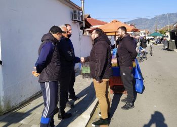 Επίσκεψη Χάιδου στη λαϊκή αγορά Οιχαλίας