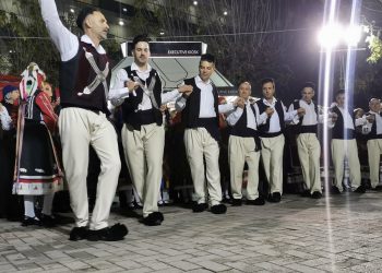«Τι τρανός χορός… γένεται» στα Τρίκαλα