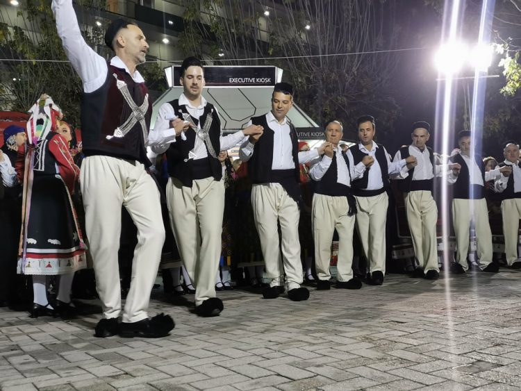«Τι τρανός χορός… γένεται» στα Τρίκαλα