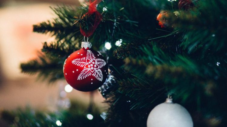 Φωταγώγηση Χριστουγεννιάτικου δέντρου την Κυριακή στην Οιχαλία