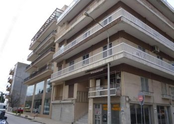 Η «μάχη της κολώνας» σε Ξάνθη, Κομοτηνή και Αλεξανδρούπολη – Περνούν… μέσα από σπίτια και γίνονται viral