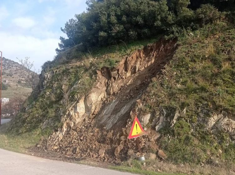 Κατολίσθηση στον δρόμο Γριζάνου – Φαρκαδόνας