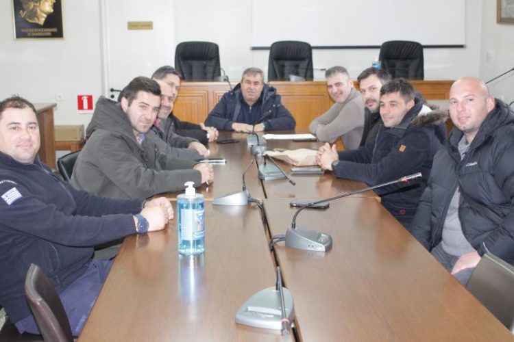 Το Νέο Δ.Σ. της Ένωσης Αστυνομικών Υπαλλήλων Ν. Τρικάλων στον Δήμαρχο Πύλης