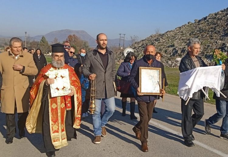 Ο Αγιασμός των Υδάτων του ποταμού Ενιπέα στο Κεραμίδι