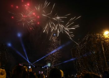 Τρίκαλα: Ευτυχισμένο 2023 με φαντασμαγορική υποδοχή από την πρωτεύουσα των Χριστουγέννων