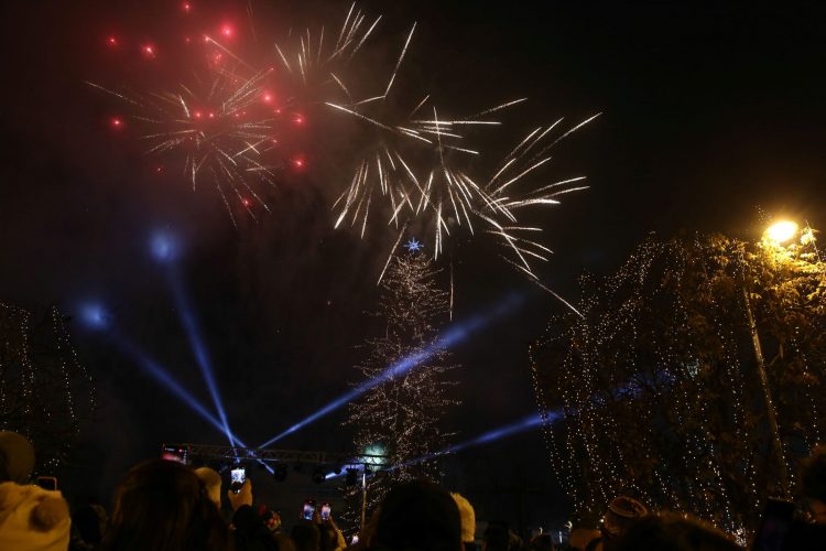 Τρίκαλα: Ευτυχισμένο 2023 με φαντασμαγορική υποδοχή από την πρωτεύουσα των Χριστουγέννων