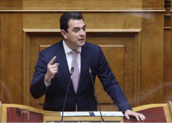 Σκρέκας από το βήμα της Βουλής: «Πράξη απελπισίας η πρόταση μομφής του ΣΥΡΙΖΑ»