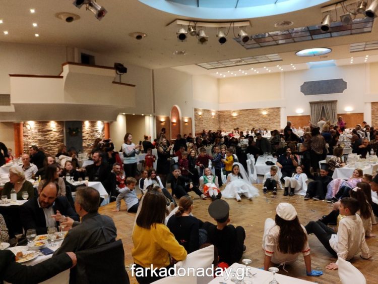 Κέφι και χορός  στην χοροεσπερίδα του συλλόγου γονέων και κηδεμόνων Γριζάνου