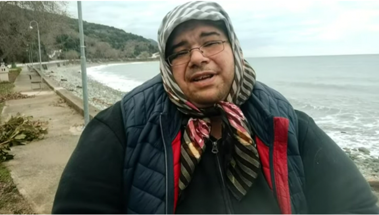 Ο Στέλιος από την Καρίτσα τρολάρει τον Άγιο Βαλεντίνο και γίνεται viral παρέα με την γιαγιά Ευμορφία (BINTEO)