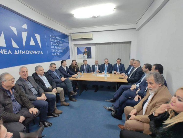 Συνάντηση «γαλάζιων» στελεχών με Μπρατάκο στο στρατηγείο της ΔΕΕΠ Τρικάλων