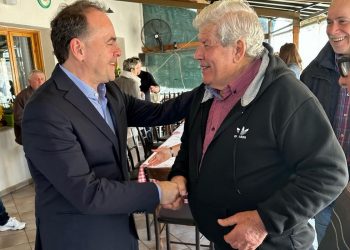 Μια γροθιά, έτοιμοι για τη διεκδίκηση της έδρας….