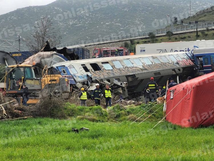 Θρήνος στην Καλαμπάκα | 3 κοπέλες νεκρές στην τραγωδία στα Τέμπη
