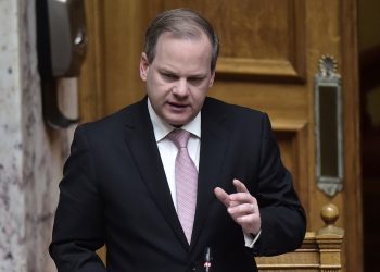 Παραιτήθηκε ο Κώστας Αχ. Καραμανλής: «Ως ελάχιστη ένδειξη σεβασμού στη μνήμη των θυμάτων»