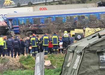 90χρονος υπέβαλε μήνυση γιατί ο στρατός και η πολιτική προστασία του… “πάτησαν” το χωράφι στην τραγωδία των Τεμπών!