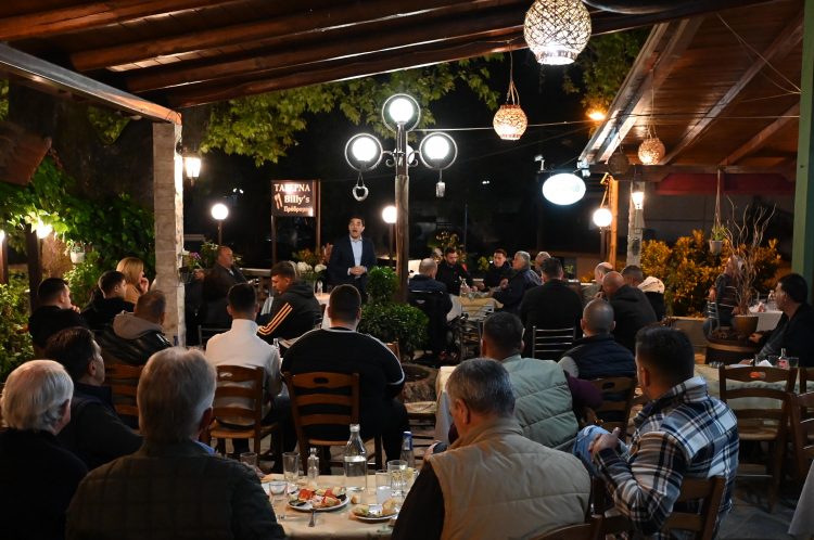 Κοσμοσυρροή για τον  Σκρέκα