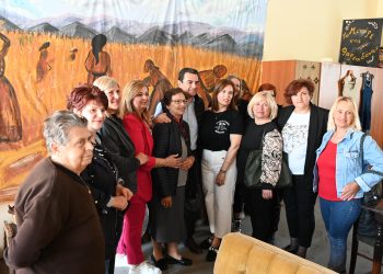 Στη Φαρκαδόνα ο  Σκρέκας δίπλα στους ανθρώπους της παραγωγής, της αγοράς και της δημιουργίας