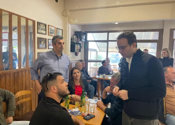 Κλίμα νίκης  σε συγκέντρωση πολιτικών φίλων του  Χατζηγάκη στην Μουριά