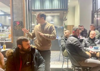 Με πολύ κόσμο ο Χατζηγάκης στην Πράσινη Γωνιά