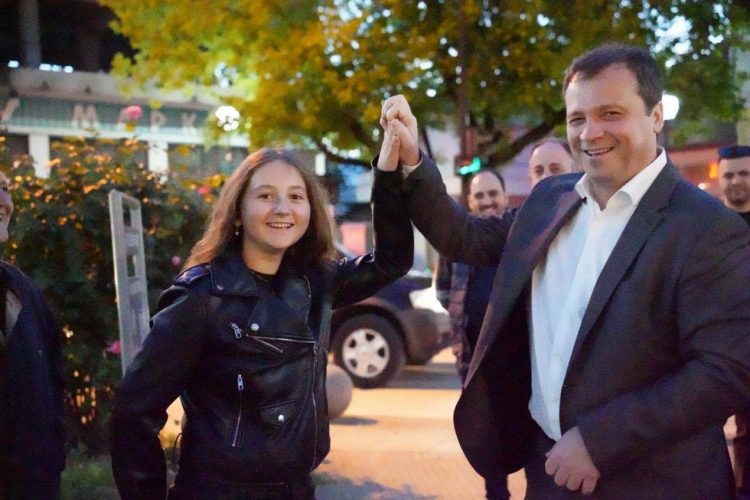 Δυνατό σήμα νίκης στον Θανάση Λιούτα από την Αγία Μονή