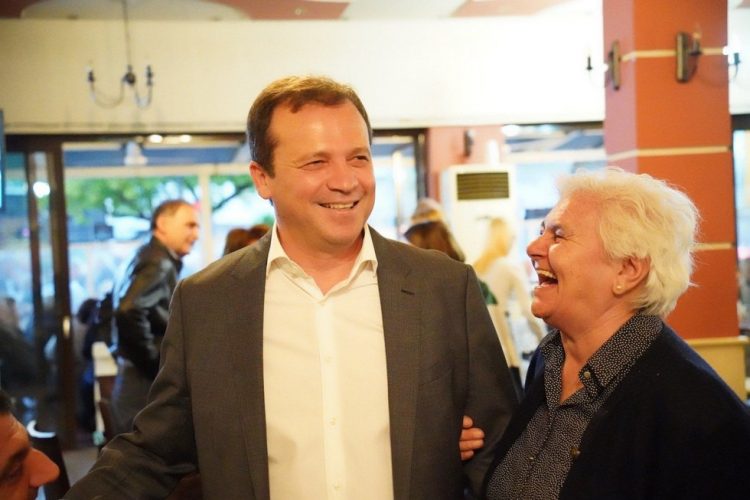 Δυνατό σήμα νίκης στον Θανάση Λιούτα από την Αγία Μονή