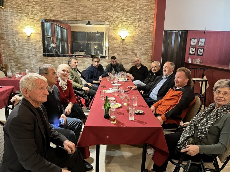 Προεκλογικό σουαρέ στο Κριτσίνι