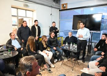 Στην πρώτη γραμμή με μεγάλες συγκεντρώσεις ο Κώστας Σκρέκας