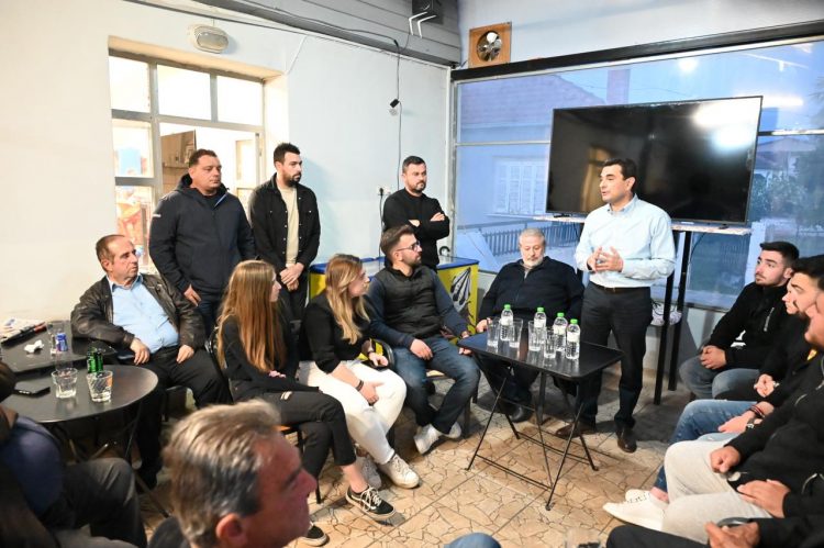 Στην πρώτη γραμμή με μεγάλες συγκεντρώσεις ο Κώστας Σκρέκας