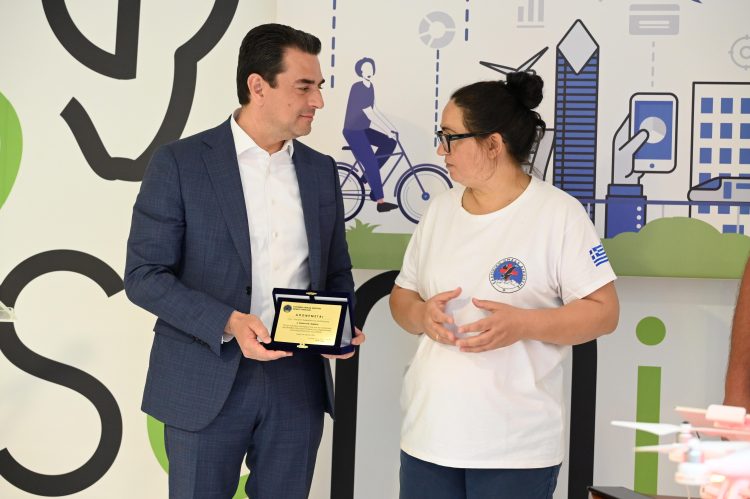 Στην πράξη δίπλα στην Ελληνική Ομάδα Διάσωσης Ν. Τρικάλων ο Κώστας Σκρέκας