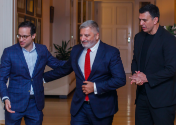 Συγκέντρωση Χατζηγάκη υπέρ Κικίλια στην Αθήνα