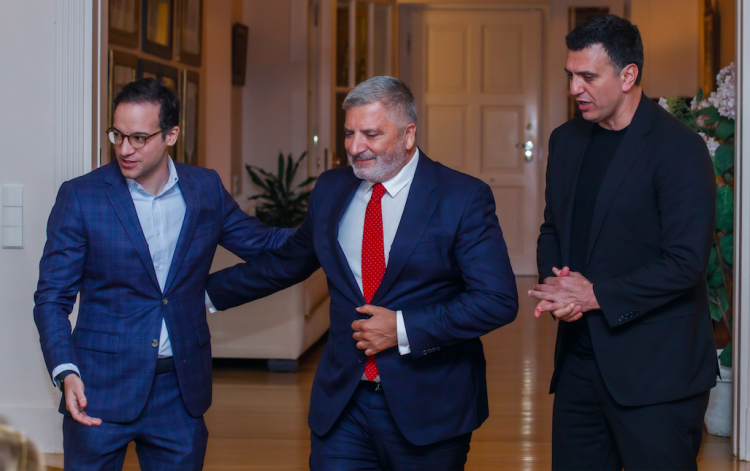 Συγκέντρωση Χατζηγάκη υπέρ Κικίλια στην Αθήνα