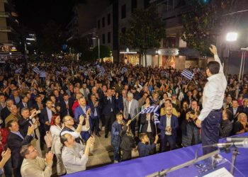 Ανεπανάληπτη «λαοθάλασσα» στα Τρίκαλα για τη ΝΔ και τον Κώστα Σκρέκα
