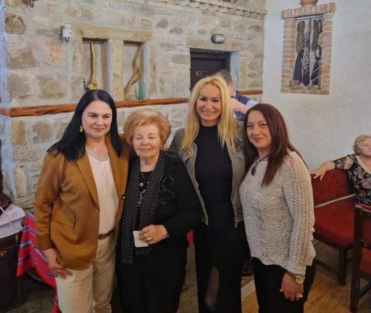 «Φορτσάρει» η Χαρά…. Περιοδείες, εξορμήσεις και επαφές με πολίτες!