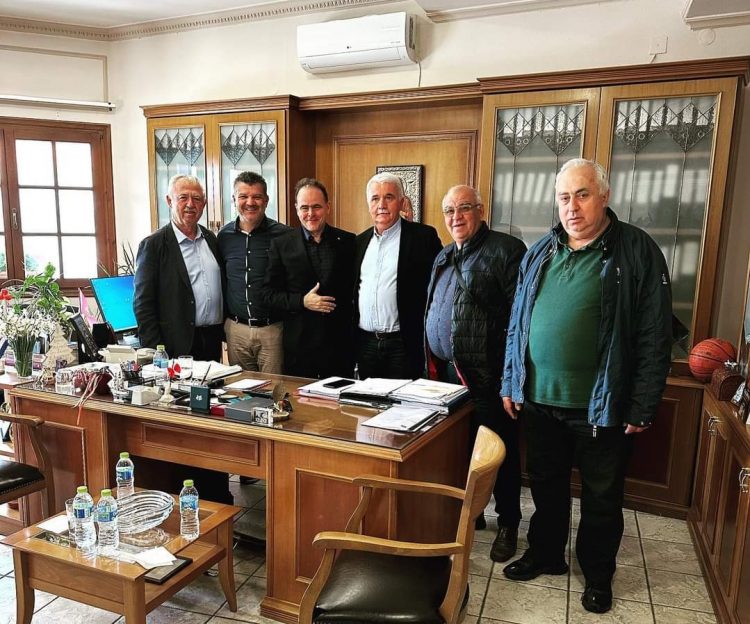 Ουσιαστική συνάντηση Οικονόμου στο δημαρχείο Μετεώρων