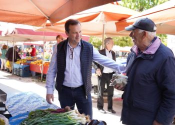 Πάντα δίπλα στους ανθρώπους της παραγωγής και της αγοράς ο Θανάσης Λιούτας