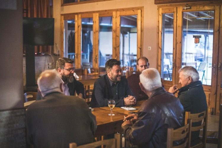 Με δυναμική στα χωριά των Χασίων ο Γιώργος Ηλιάδης