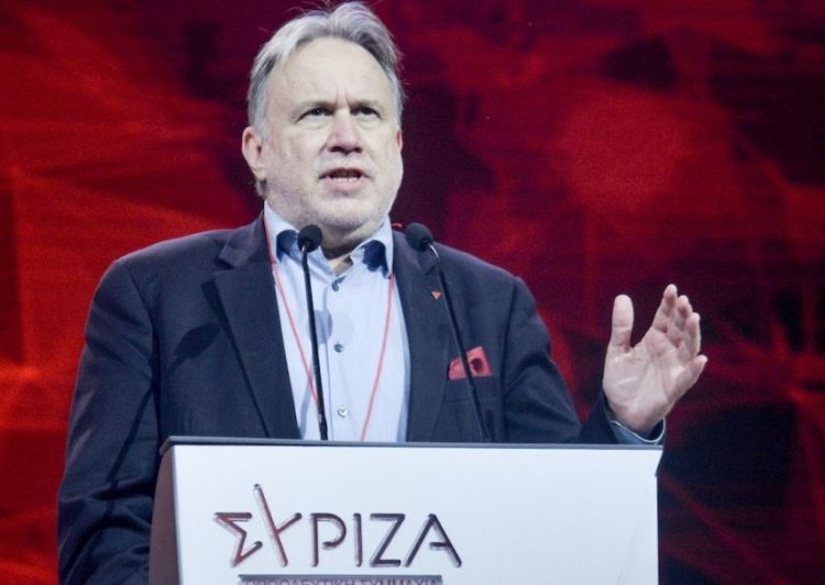 Αποσύρεται ο Κατρούγκαλος μετά τον σάλο για τις ασφαλιστικές εισφορές