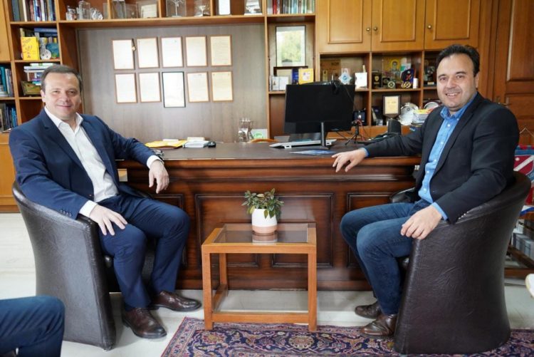 Σε άριστο κλίμα η συνάντηση Λιούτα – Παπαστεργίου