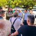 Δίπλα στους πληγέντες παραγωγούς των Μεγάλων Καλυβίων ο Κώστας Σκρέκας