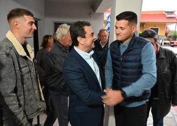 Προγράμματα και λύσεις για τους αγρότες από τον Κώστα Σκρέκα ο οποίος μίλησε σε μεγάλες συγκεντρώσεις