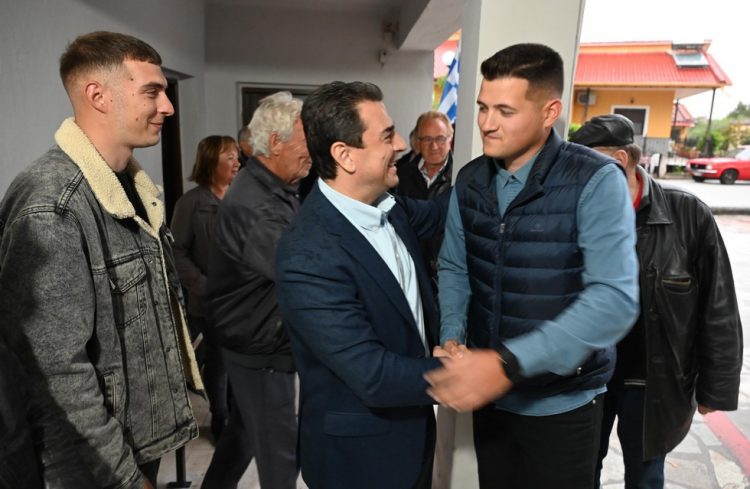 Προγράμματα και λύσεις για τους αγρότες από τον Κώστα Σκρέκα ο οποίος μίλησε σε μεγάλες συγκεντρώσεις