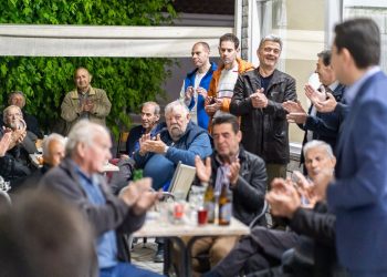 Μια μεγάλη ανθρώπινη αγκαλιά για τον Κώστα Σκρέκα από τα δικά του χωριά