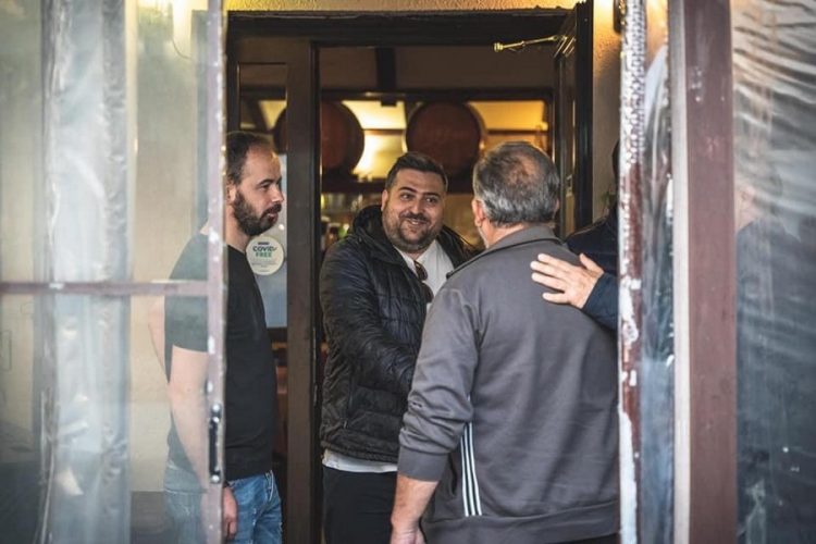 Οι πολίτες δείχνουν Γιάννη Χάιδο στον ΣΥΡΙΖΑ